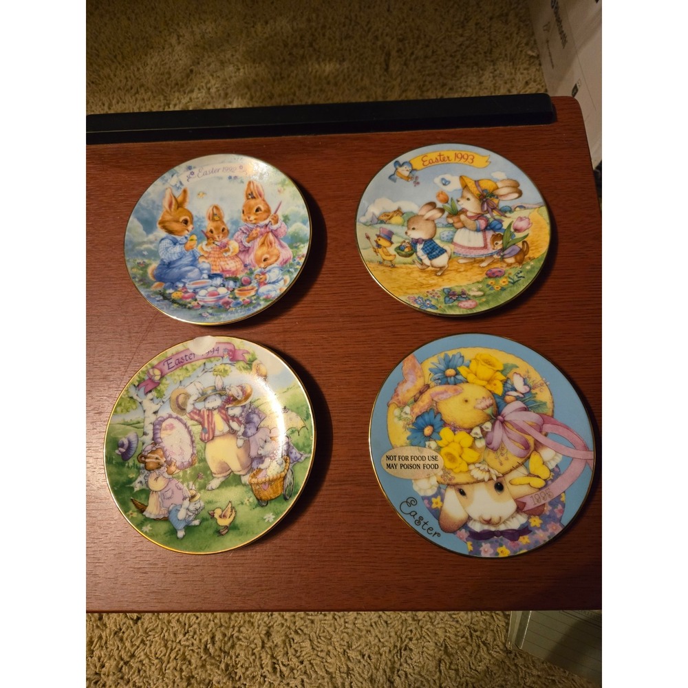 Vintage Easter Bunny Commemorative Mini Plates Set 1992 1993 1994 1995 Gold Rim